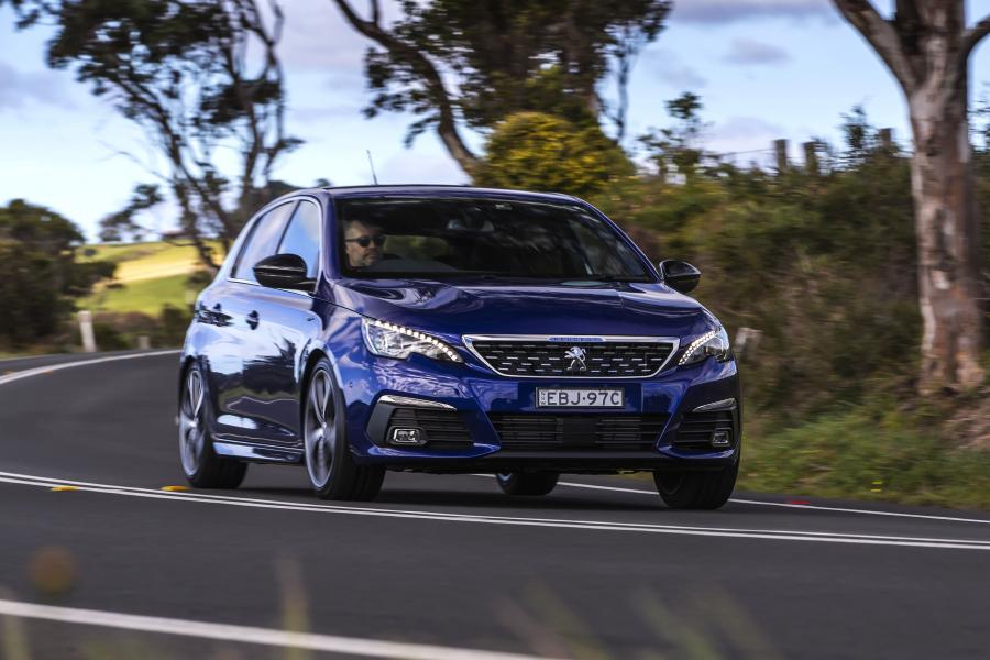  Peugeot 308 GT 2019 года  (AU) (фото 3 из 17)